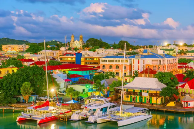 Image of tropical beach in Antigua and Barbuda